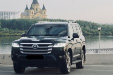 Toyota Land Cruiser 300 бронированный (B6/B7)